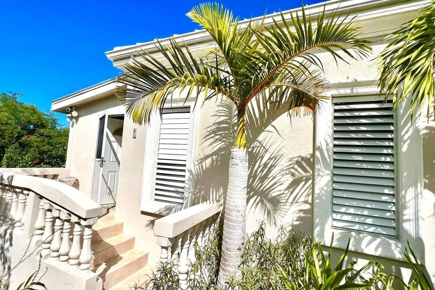 King Bedroom Suite At Paradiseonevilla Turks And Caicos Islands Turtle Cove アパート